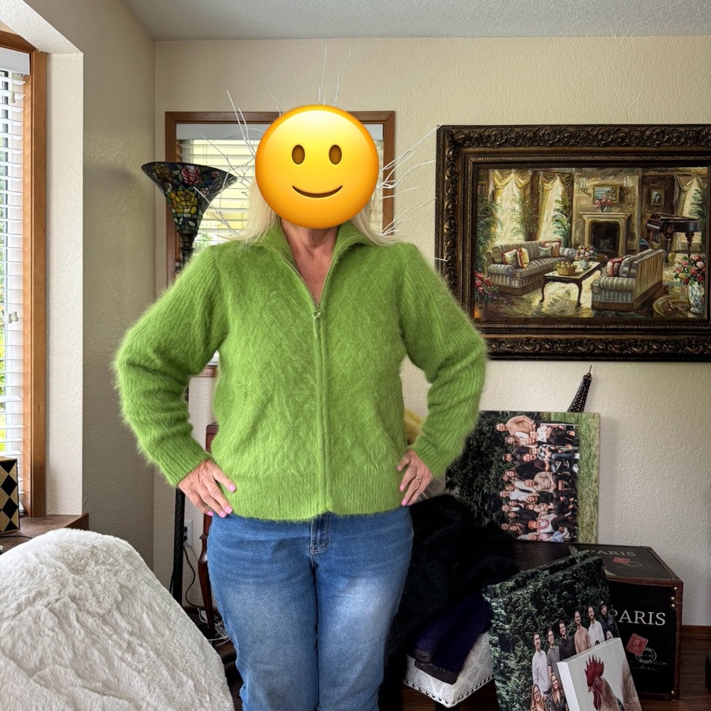 Venesha Vintage Green Angora Zip-Up Sweater